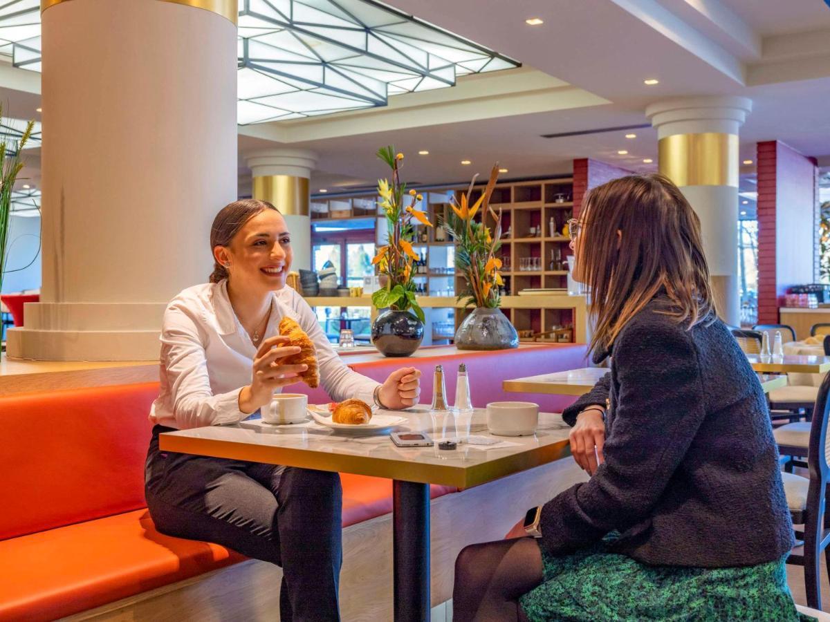 Mercure Lyon Est Villefontaine Eksteriør bilde