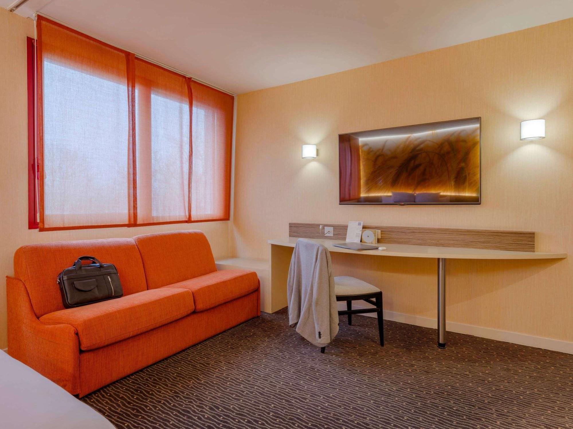 Mercure Lyon Est Villefontaine Eksteriør bilde