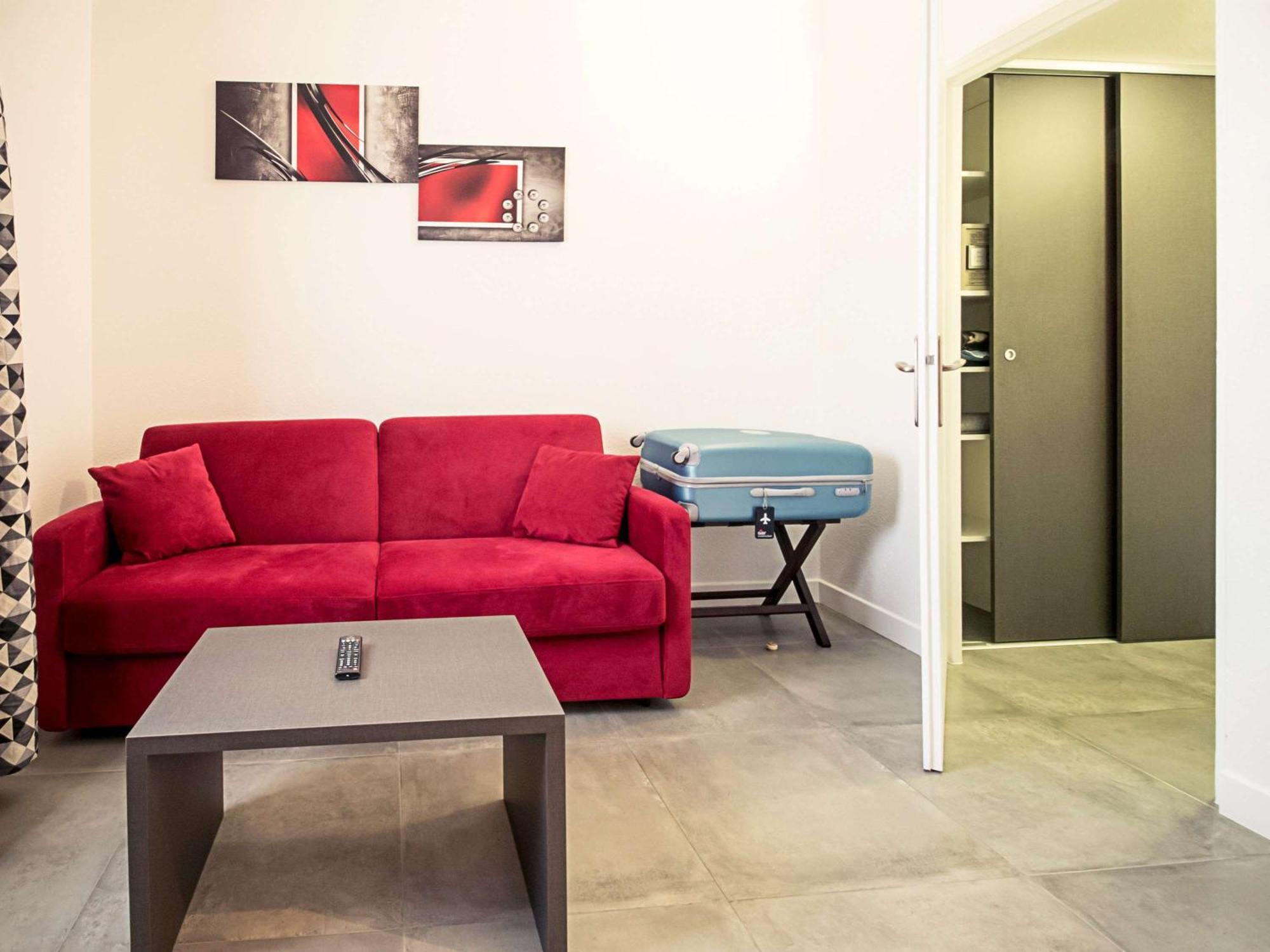 Mercure Lyon Est Villefontaine Eksteriør bilde