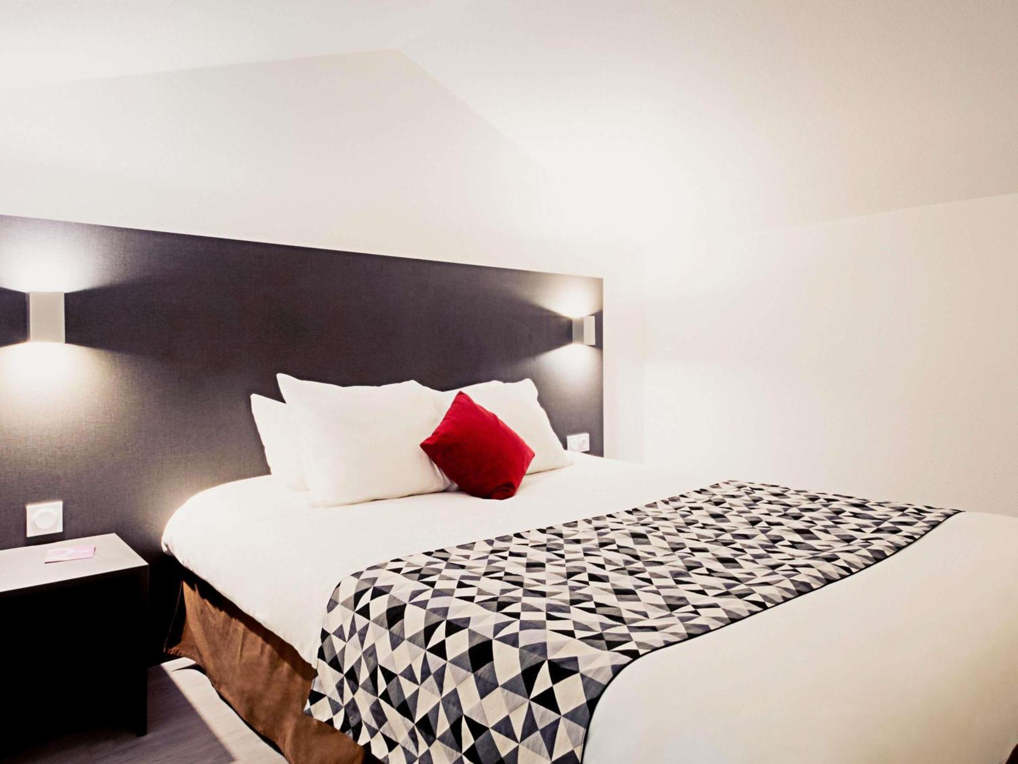 Mercure Lyon Est Villefontaine Eksteriør bilde